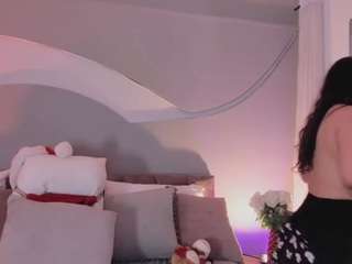 nicolle-w Live Webcam on CamSoda