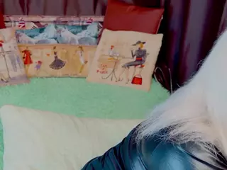 stiphlermom's Live Sex Cam Show
