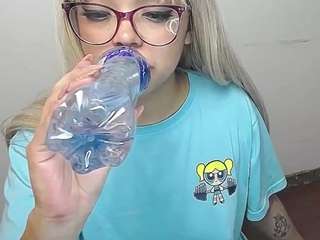 emerald00 from CamSoda