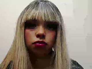 emerald00's CamSoda show and profile