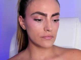 harper-woods Webcam Model Profile