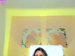 le modèle harper-woods est en webcam porno dans un show sur le site camsoda, il possède les tags suivants: anal,spank,ass,no smoking,pantyhose,pov,public,pussy,schoolgirl,shaved-pussy,squirter,lush,strip,striptease,student,tease,teen-18,toys,twerk,voyeur