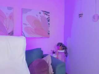 Live webcam model harper-woods on Soda Cams