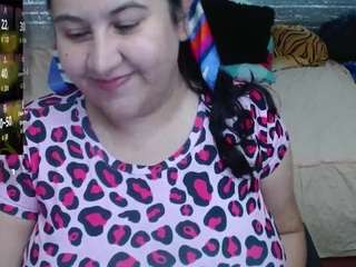 emily-nessa live cam profile