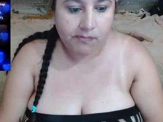 emily-nessa