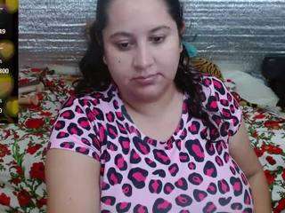 EMILY-NESSA live cam preview