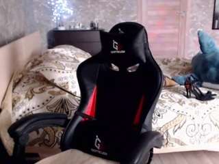 korolek12 live cam profile