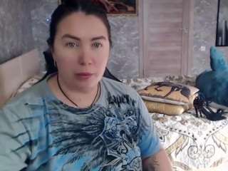 korolek12 live cam profile