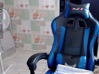 Korolek12 live webcam show