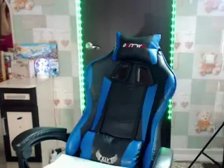Korolek12's Live Sex Cam Show