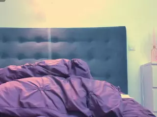 naughtymaia's Live Sex Cam Show