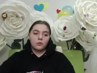 MalikaWo's Live Sex Cam Show