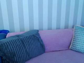 MonaLisaG live cam preview