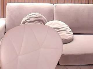 naomisainz webcam