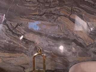 naomisainz, female webcam model,  years old, on live webcam