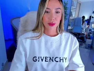 NiaBennet's Live Sex Cam Show