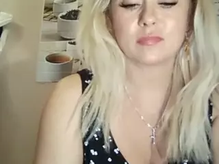 AmandaKinky's Live Sex Cam Show