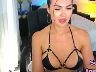 Kira's Live Sex Cam Show
