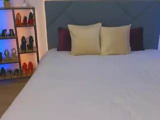 Kira's Live Sex Cam Show
