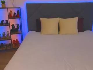 Kira's Live Sex Cam Show