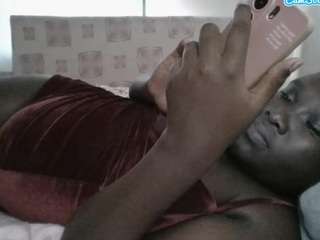 Alliana — LIVE on Chaturbate