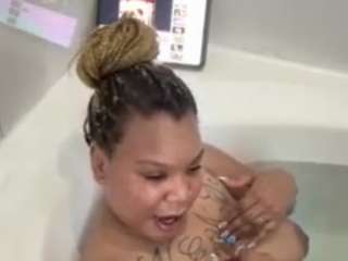 peachesstarr20 webcam