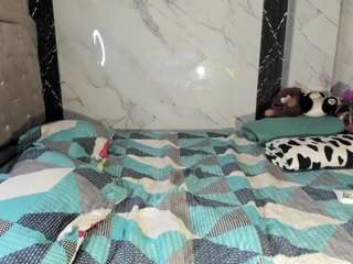 sexy-tatty-ts webcam