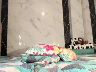 sexy-tatty-ts webcam