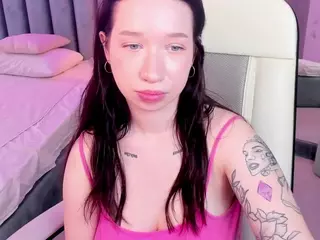 Medelyn77's Live Sex Cam Show