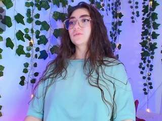 samiievans's CamSoda show and profile