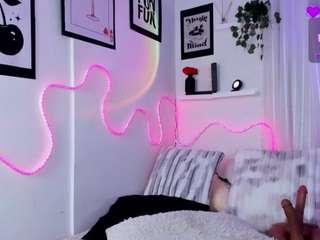 le modèle samiievans est en webcam porno dans un show sur le site camsoda, il possède les tags suivants: ahegao,ass,young adult,toys,teen 18,tease,tattoos,strip,spank,solo,pussy,nipple piercings,lush,lovense,living room,full-nudity,fingers,facial piercings,ass-bouncing,asshole