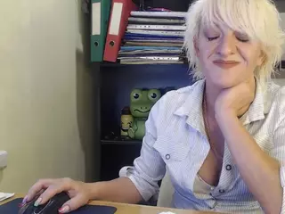 WonderNadin's Live Sex Cam Show
