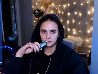 mary-bell's CamSoda show and profile