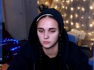 mary-bell's CamSoda show and profile