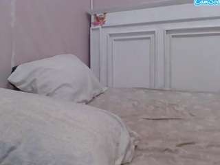 sella-bella's live room