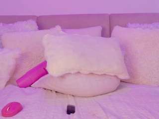 bahia-marquez's CamSoda show and profile