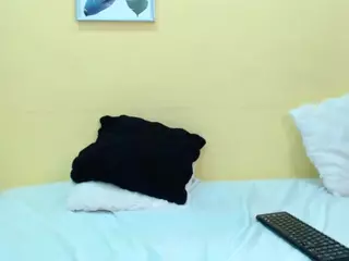 mikaelasmith's Live Sex Cam Show