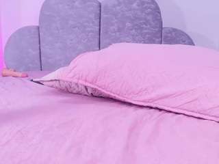 samantathompson's CamSoda show and profile