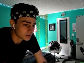 Crash Sex Cams - Camsoda