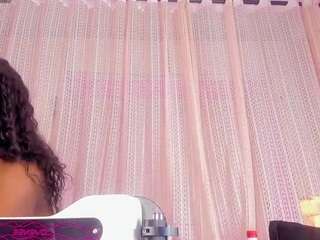 Model ini sedang live sekarang. ta7mm3y