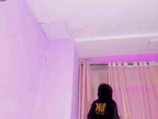 Ta7mm3y's cam show statistics and live stream
