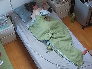 Voyeurcam-julmodels-bed-7