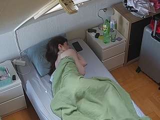 voyeurcam-julmodels-bed-7