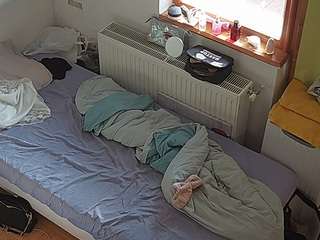 Cam Models camsoda voyeurcam-julmodels-bed-7