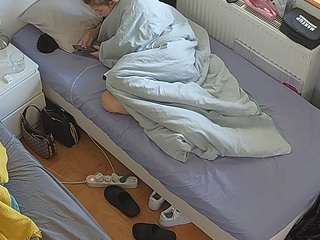 Search Cam Models camsoda voyeurcam-julmodels-bed-7