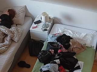 Male Cam Models camsoda voyeurcam-julmodels-bed-7