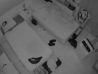 Ummmbrella camsoda voyeurcam-julmodels-bed-7