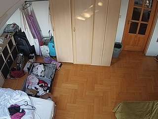 voyeurcam-julmodels-bed-7