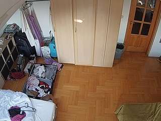 voyeurcam-julmodels-bed-7