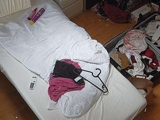 voyeurcam-julmodels-bed-7